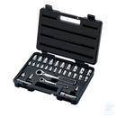Cassetta SATA da 30 pezzi aperta con cricchetti Pass-Thru da 1/4" e 3/8", bussole esagonali metriche e accessori