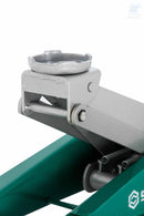 Dettaglio del braccio e del piattello del sollevatore a carrello basso SATA ST97817SC